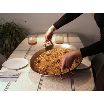 porta-paellas em utilização