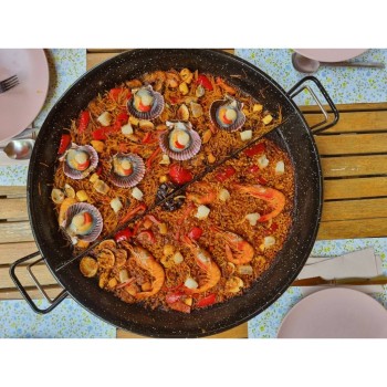 Paelheira dividida em 2 divisões ou divisórias de 2 sabores