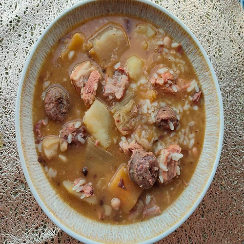 Receita de Ascensión Casero: Olla de arròs amb fesols i naps