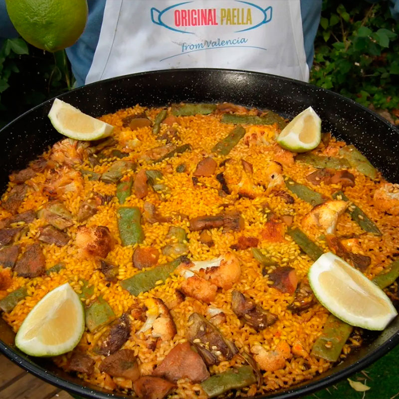 Receita fácil de arroz com couve, bacalhau e míscaros