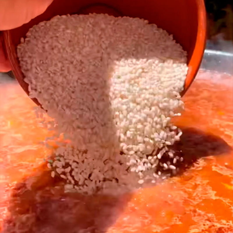 7.- Añadir el arroz 7.- Añadir el arroz