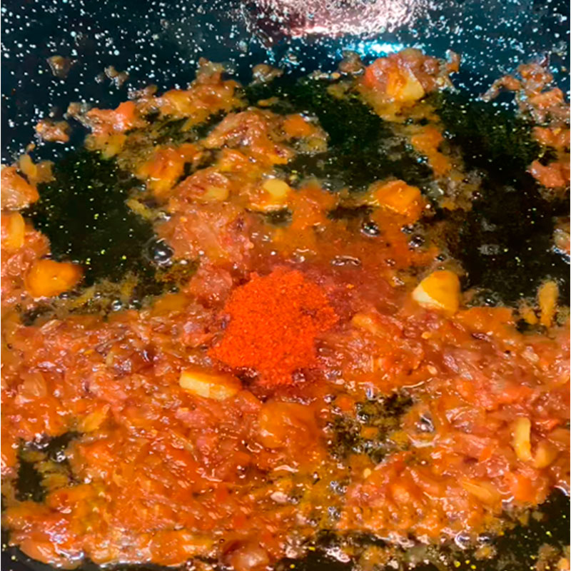 2- Sofreír tomate