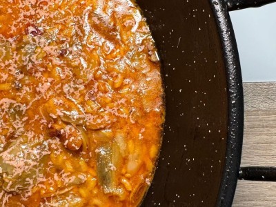 Receita de @vadearroces: Arroz meloso de costelas, alcachofras e foie
