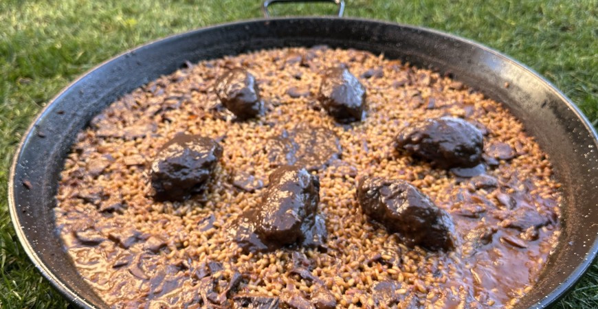 Receita de @cherenayuso: arroz de bochechas e míscaros