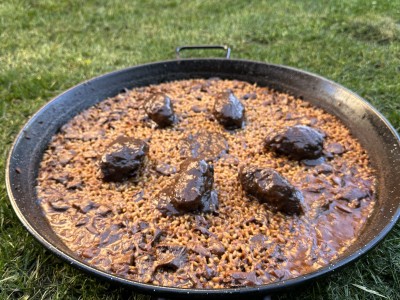 Receita de @cherenayuso: arroz de bochechas e míscaros
