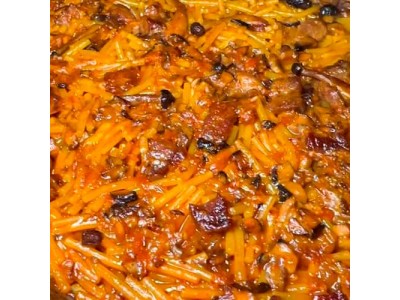 Receita de @vadearroces: fideuà de presa ibérica, cogumelos e sobrasada