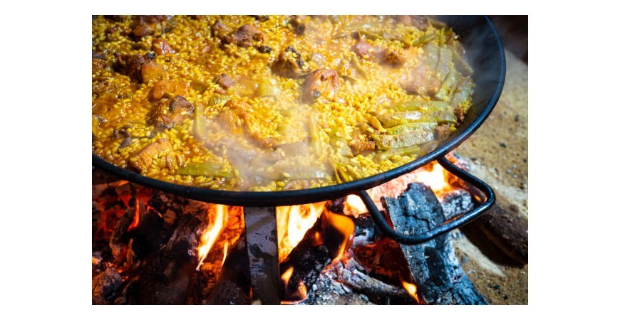 Deve-se tapar a paella ao cozinhar?