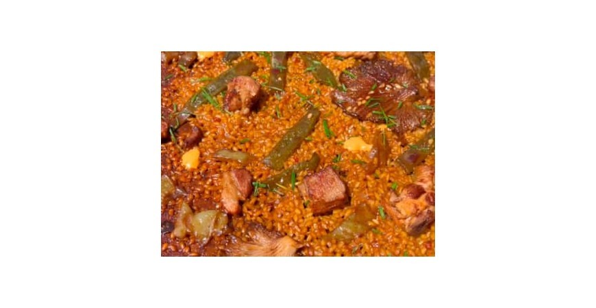 Receita de comeydisfruta: arroz com presa ibérica, cogumelos e alhos tenros